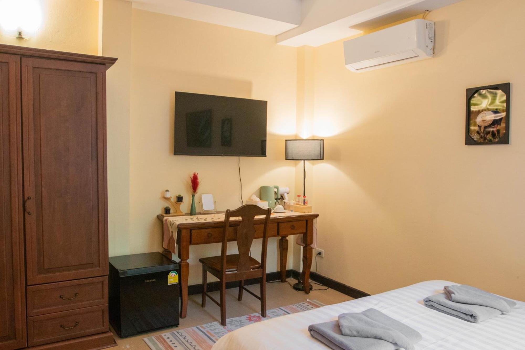 Maiiam Guesthouse Patong Exterior photo